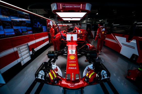 Vettel's car in the garage - https-::twitter.com:ScuderiaFerrari:status:916551206872461313